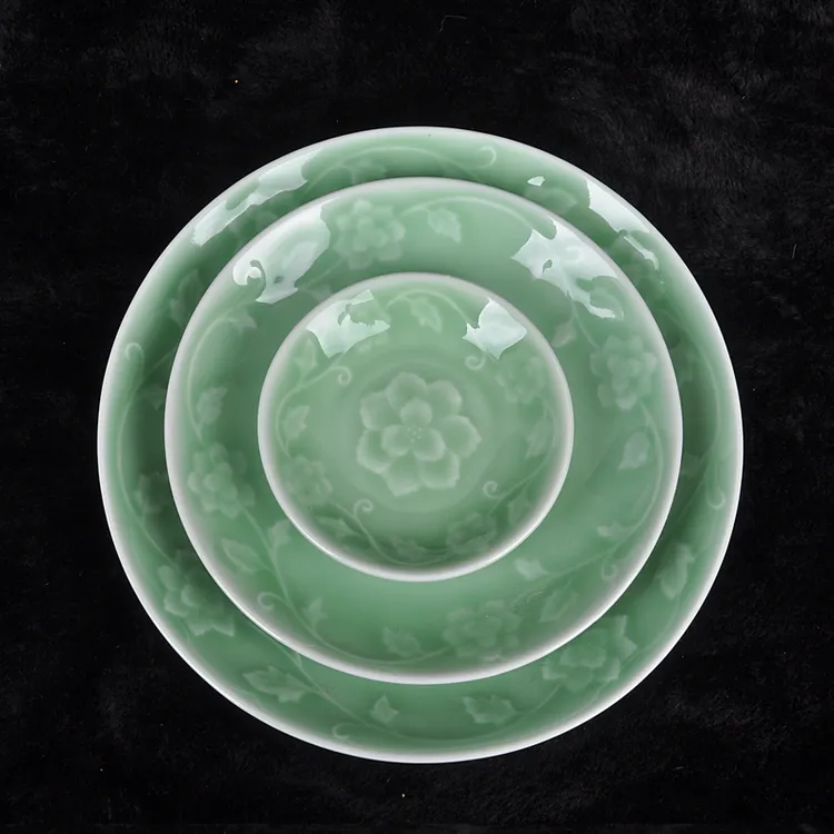 创意陶瓷碗盘子中式家用餐具正品青瓷盘浮雕缠枝牡丹菜盘拌面鱼盘