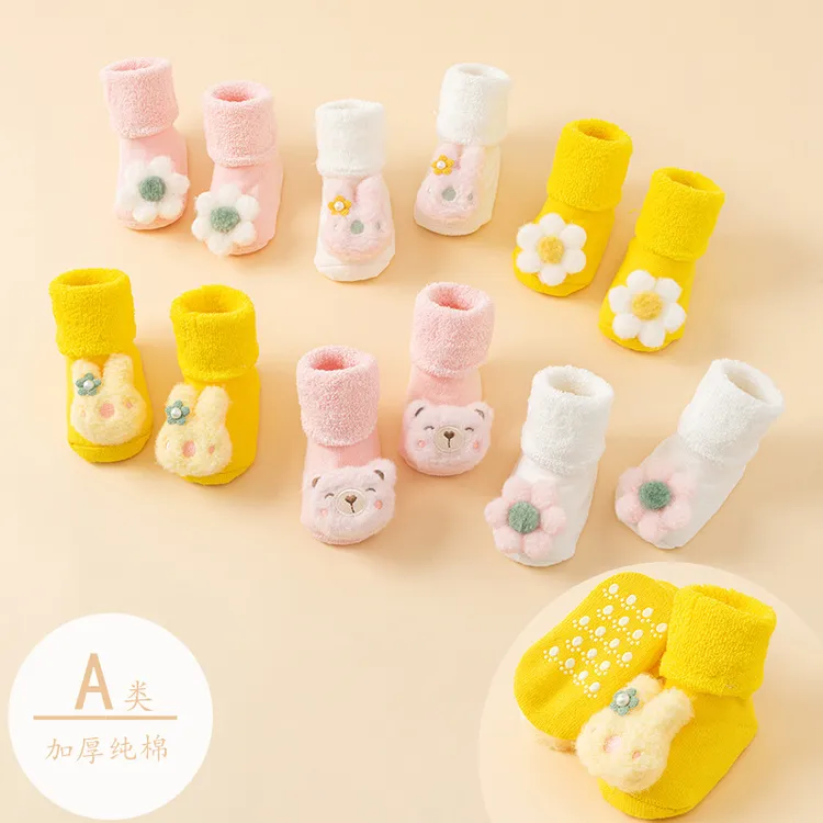 新生婴儿秋冬款宝宝可爱毛圈加绒加厚防寒保暖地板学步防滑鞋袜子