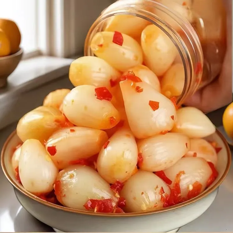 湖南下饭菜罐酸辣藠头装剁椒荞头好吃的农家酱腌脆爽酸辣老坛泡菜