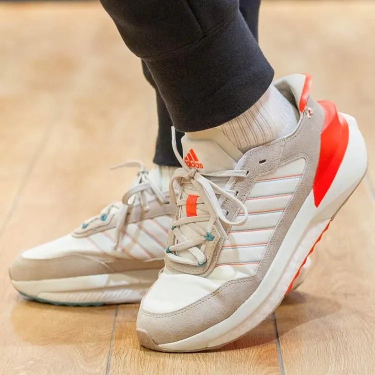 正品Adidas阿迪达斯boost爆米花底缓震舒适透气运动跑步鞋 ID4253