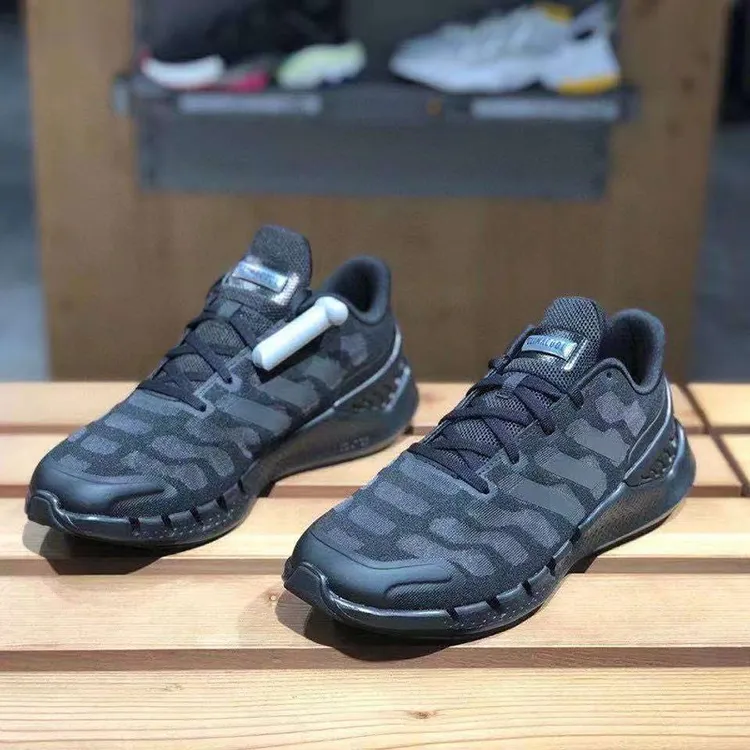 Adidas阿迪达斯男子清风运动鞋黑武士轻便透气缓震跑步鞋 FW1224