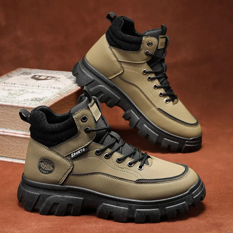 秋冬季男鞋潮流百搭高品质中帮马丁靴厚底防滑板鞋青少年休闲鞋男