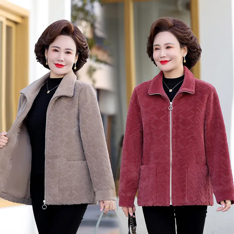 2023新款妈妈短款外衣中年女秋冬装格子上衣中老年洋气宽松版外套