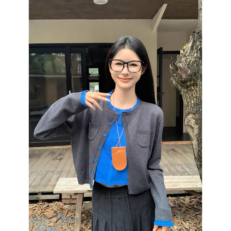 INS CEC2025秋冬季设计感拼接假两件针织开衫高腰宽松百褶半身裙