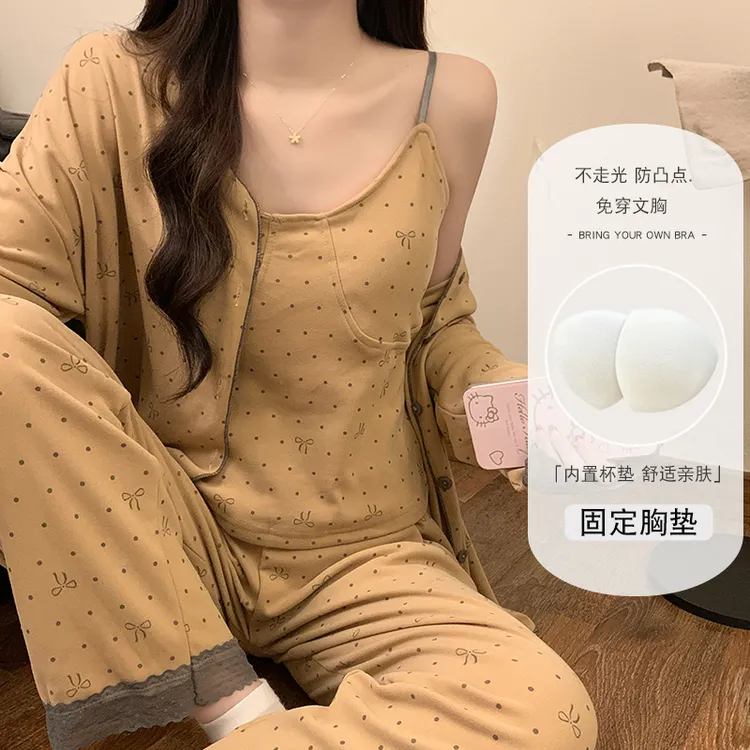 睡衣秋冬款女士德绒2025新款纯欲风带胸垫冬季法式棕色波点三件套