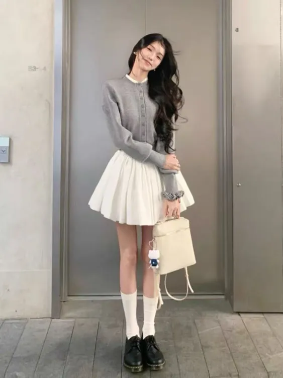 avene/拼接针织外套/设计感圆领单排扣针织开衫外套上衣女