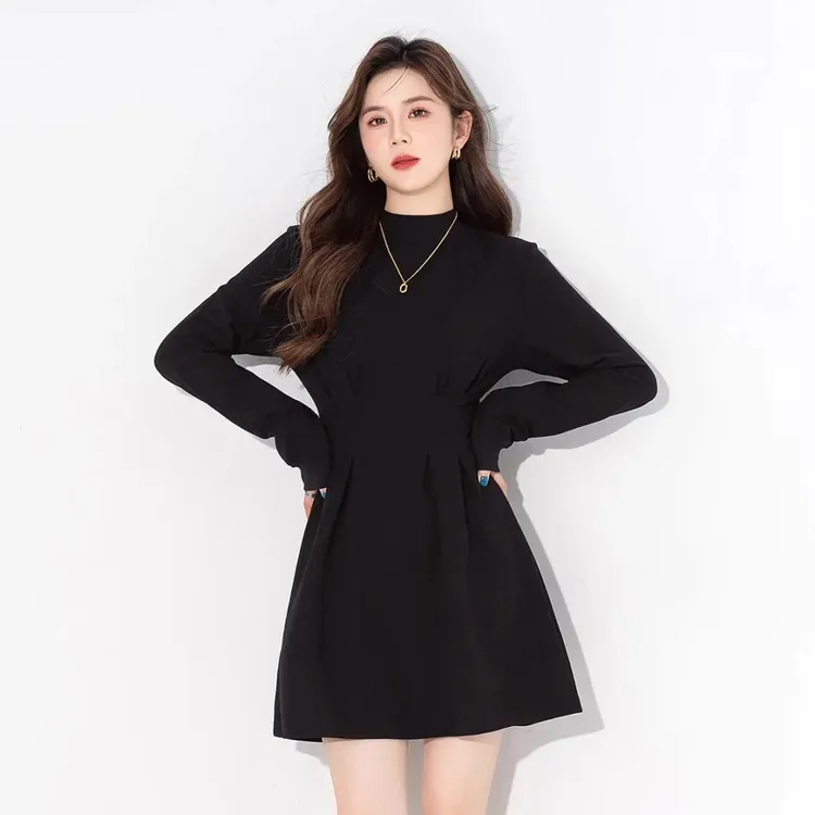 秋冬新款内搭外穿气质修身显瘦小黑裙赫本风辣妹连衣裙轻熟风短裙