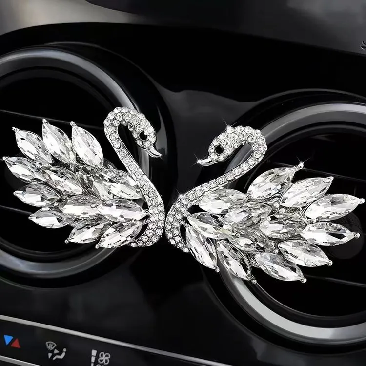 新款天鹅汽车出风口香薰汽车持久淡香高档车内装饰品摆件香水女士