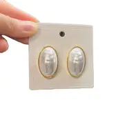 非金属仿珍珠耳饰 Monica 法式简单黄边白色耳环
