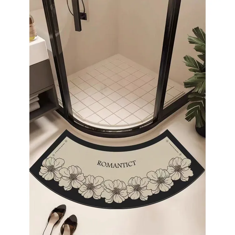 淋浴房门口强吸水速干地垫浴室硅藻泥弧形地毯卫生间防滑扇形脚垫