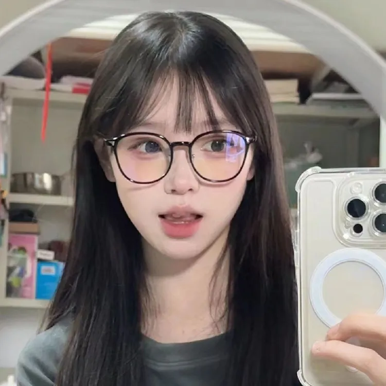 小红书超轻黑银色近视眼镜女斯文学生高颜值素颜神器防蓝光平光镜
