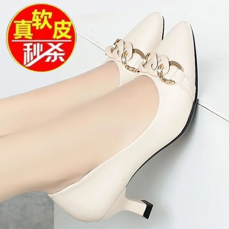 品牌断码真软皮女鞋中跟单鞋女春秋浅口粗跟高跟鞋大码工作皮鞋女