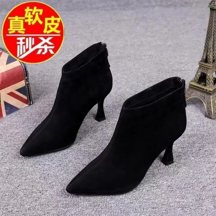 品牌断码绒面秋冬新款磨砂短靴尖头细跟时尚马丁靴高跟百搭裸靴女