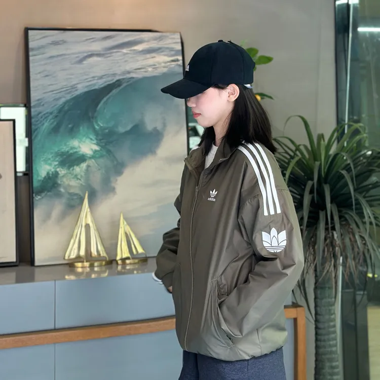 Adidas/阿迪达斯--三叶草2024男女立领户外拉链夹克外套 JI7534