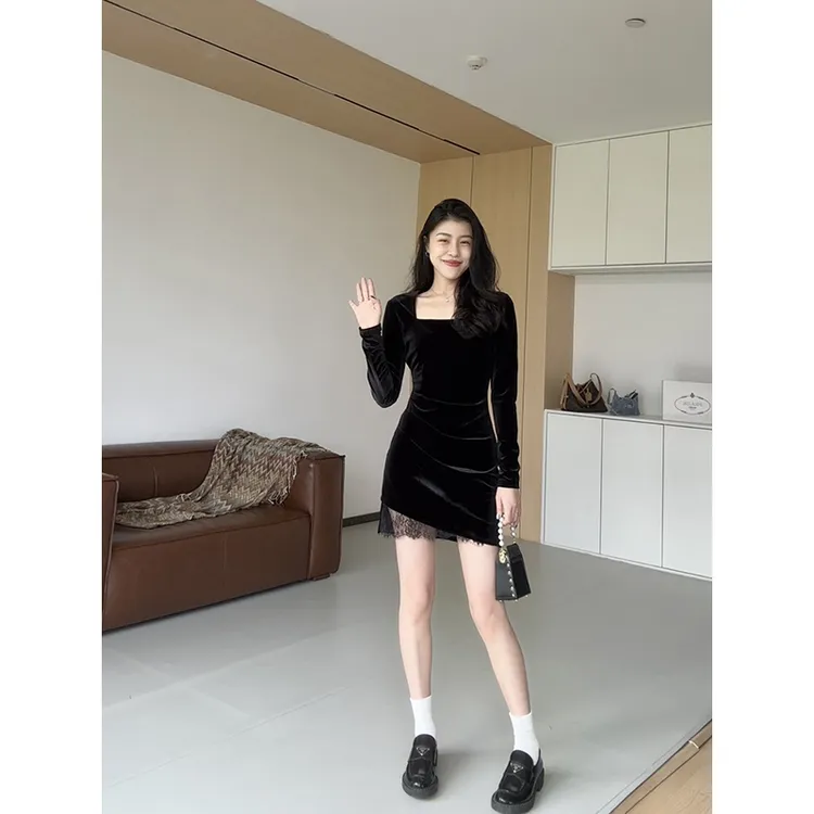 张阿星【曼舞之夜】赫本方领收腰小众丝绒蕾丝拼接不规则款连衣裙