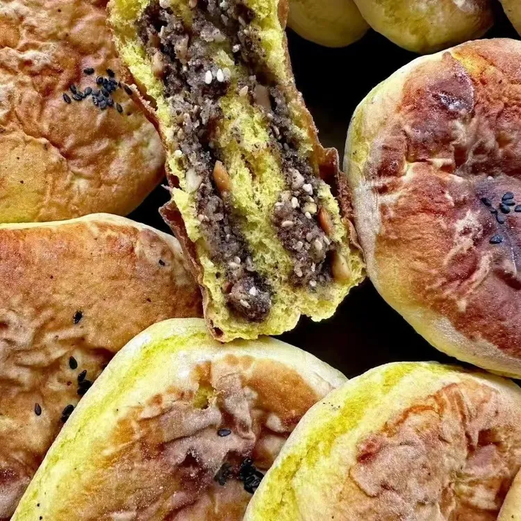 镇雄泼机40年老店纯手工花生酥麻农二饼