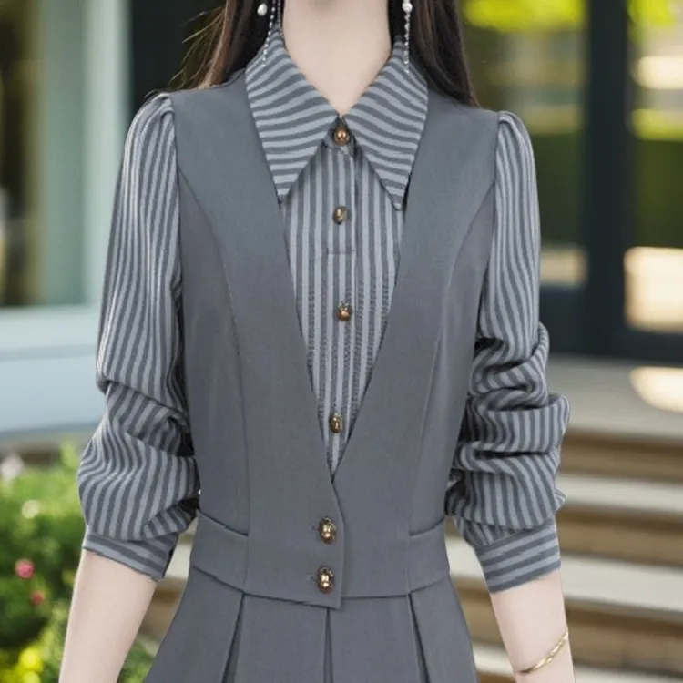 2025秋季新款时尚假两件长袖连衣裙气质收腰显瘦条纹拼接休闲裙子