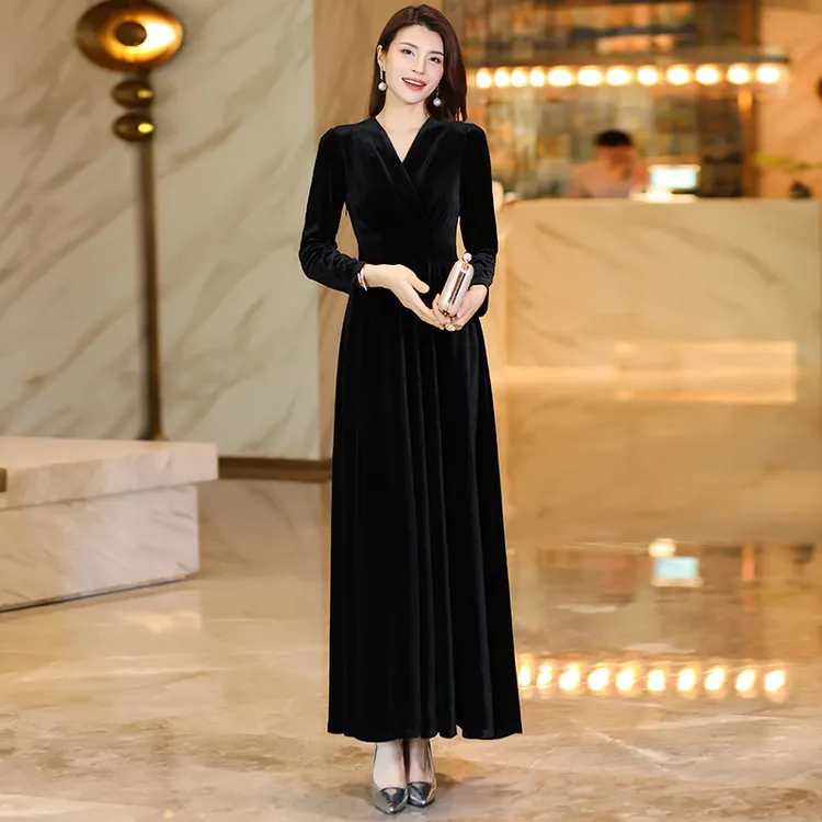 高端名媛气质黑色长裙2025年秋显瘦显高长袖金丝绒修身连衣裙女