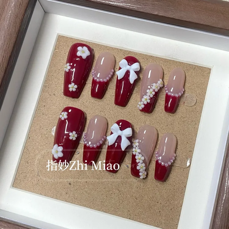 【雏菊风铃】纯手工纯手绘蝴蝶法式显白新年气氛穿戴甲