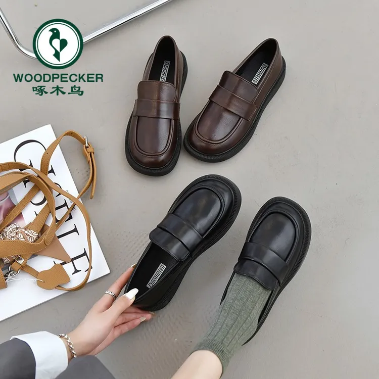 啄木鸟软底小皮鞋女2025年秋季新款百搭黑色厚底单鞋英伦风乐福鞋