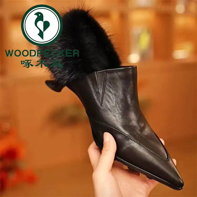 啄木鸟4cm细跟单鞋2025冬季气质毛毛鞋小众设计极简尖头百搭女鞋