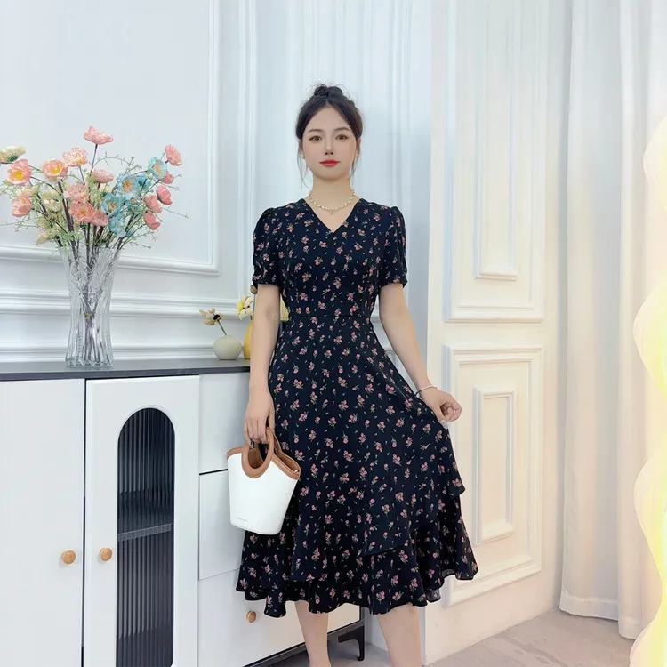 气质V领小个子收腰显瘦时尚印花女装清凉连衣裙碎花泡泡袖Q