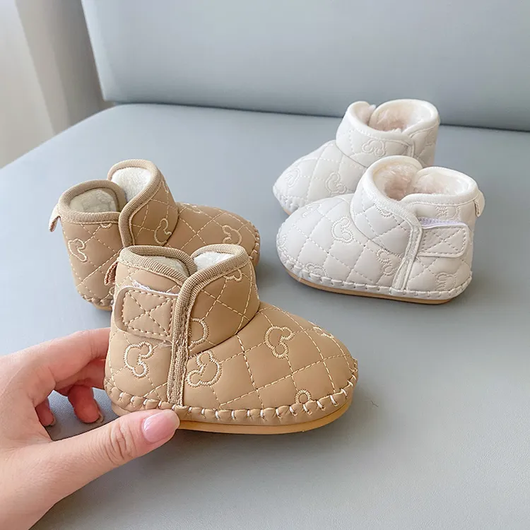 婴幼儿鞋袜秋冬季宝宝软底学步鞋不掉0一1岁内0-12月加绒加厚保暖