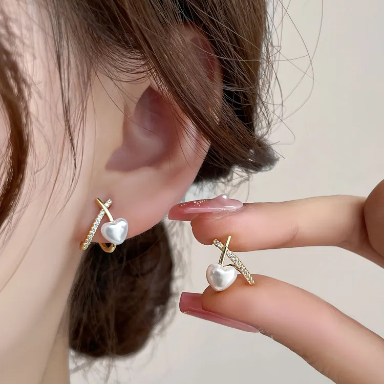 合金耳饰 精致小巧交叉耳钉2024新款爆款爱心耳环小众设计感耳饰