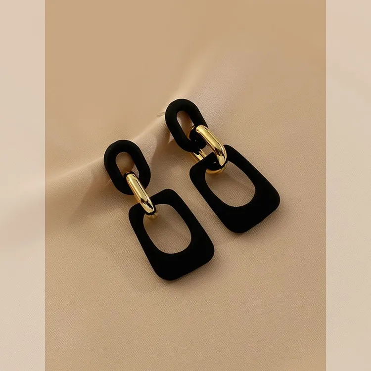 合金耳饰 黑色亚克力耳环女气质高级大气简约百搭欧美夸张耳坠