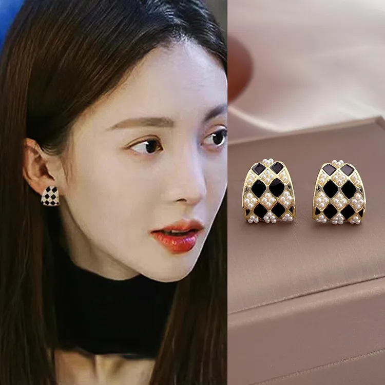 合金耳饰 小香风棋盘格轻奢黑色菱形耳饰精致百搭气质法式耳环