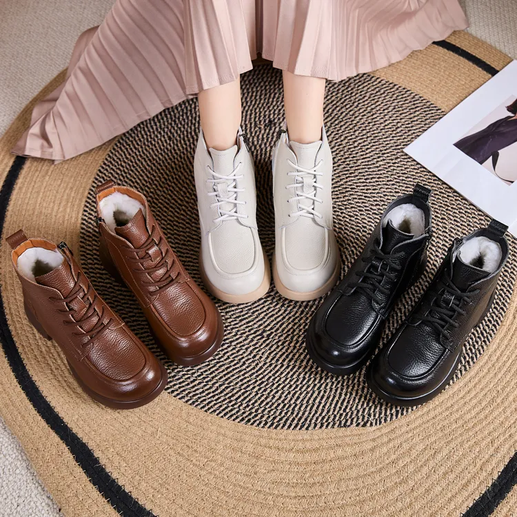 秋冬真皮复古短靴羊毛保暖短筒马丁靴平底防滑中老年女式靴子