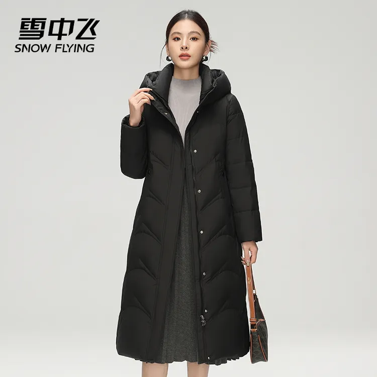 雪中飞妈妈羽绒服女中长款2025年冬季新款加厚过膝保暖中年外套潮