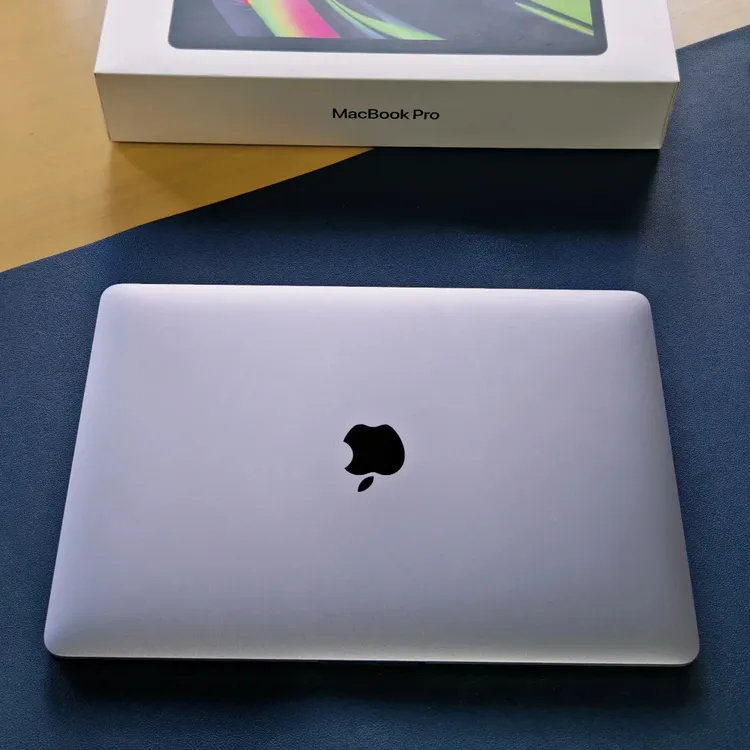 95新 Apple/苹果 笔记本电脑MacBookAir轻薄手提设计女生追剧游戏