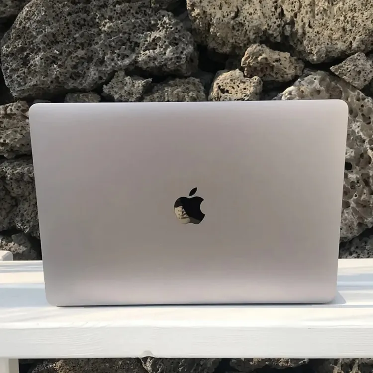 95新 Apple/苹果 MacBook Pro笔记本电脑轻薄女生娱乐追剧剪辑air
