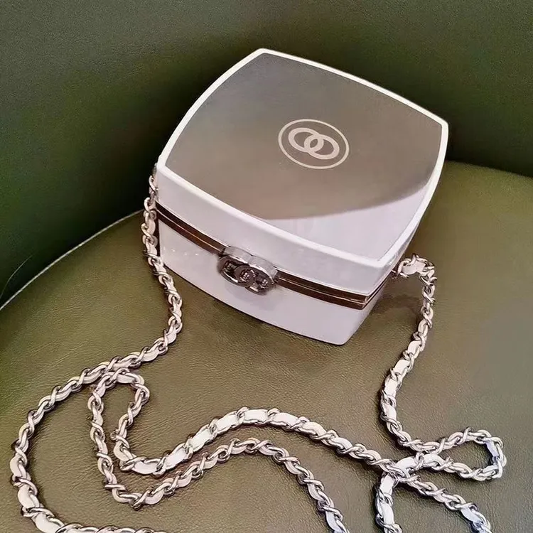 小香风限定镜面粉饼包2025新款时尚化妆盒迷你单肩斜挎盒子包斜跨