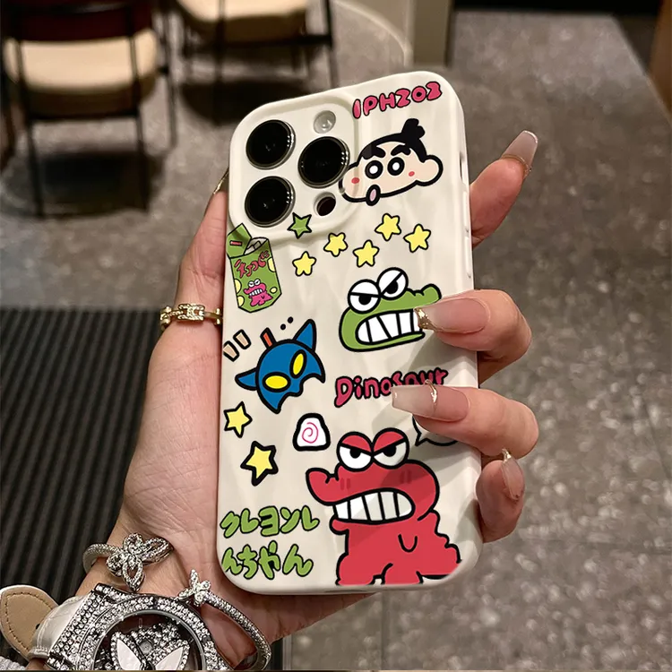 奥特曼小新适用iphone14苹果15手机壳13p褶皱11promax/12防摔ins
