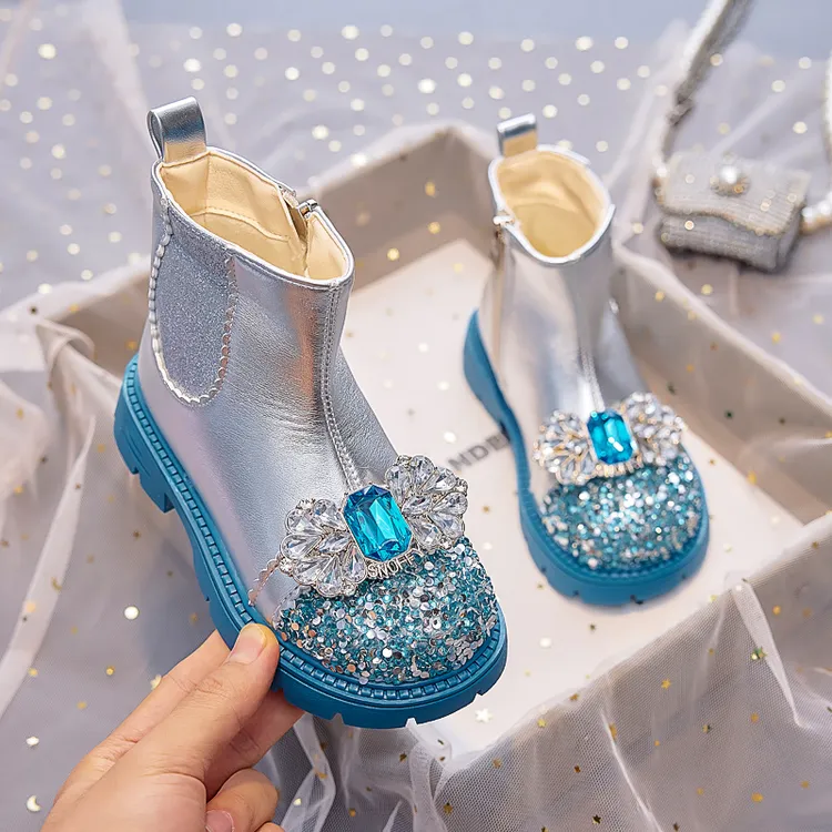 女童靴子新款公主短靴2025冬季新款加绒水晶皮靴马丁靴儿童发光鞋