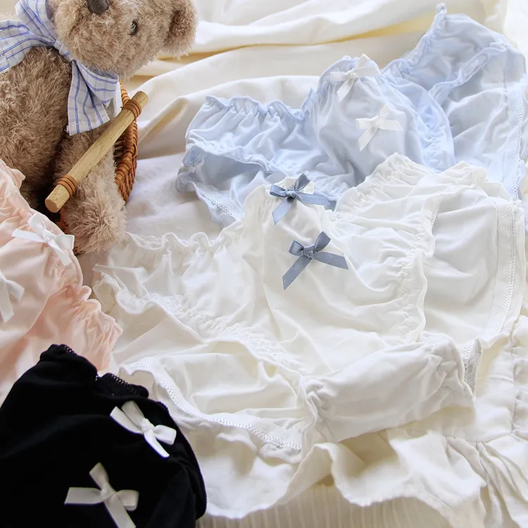 丝滑柔软可爱甜美日系少女冰丝蝴蝶结三角棉裆女士内裤中腰礼盒装