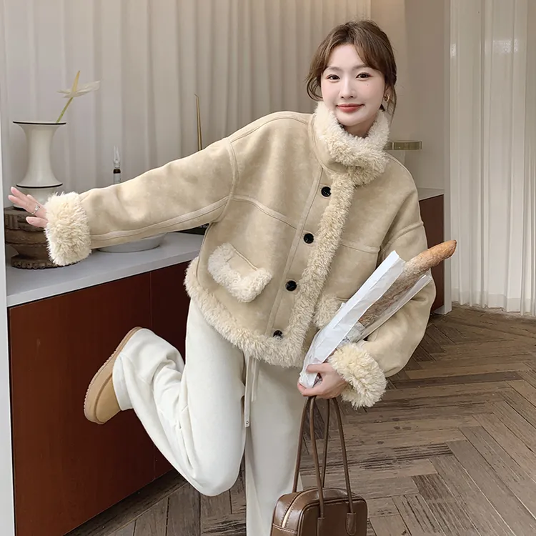 韩系两面穿麂皮绒皮毛一体女冬季新款小个子甜美减龄羊羔毛短外套
