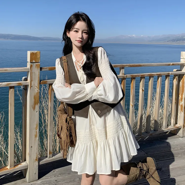 高级感PU皮马甲连衣裙套装女2025春秋新款复古气质温柔风两件套裙