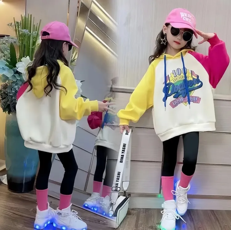 AB袖阳光活泼女孩卫衣