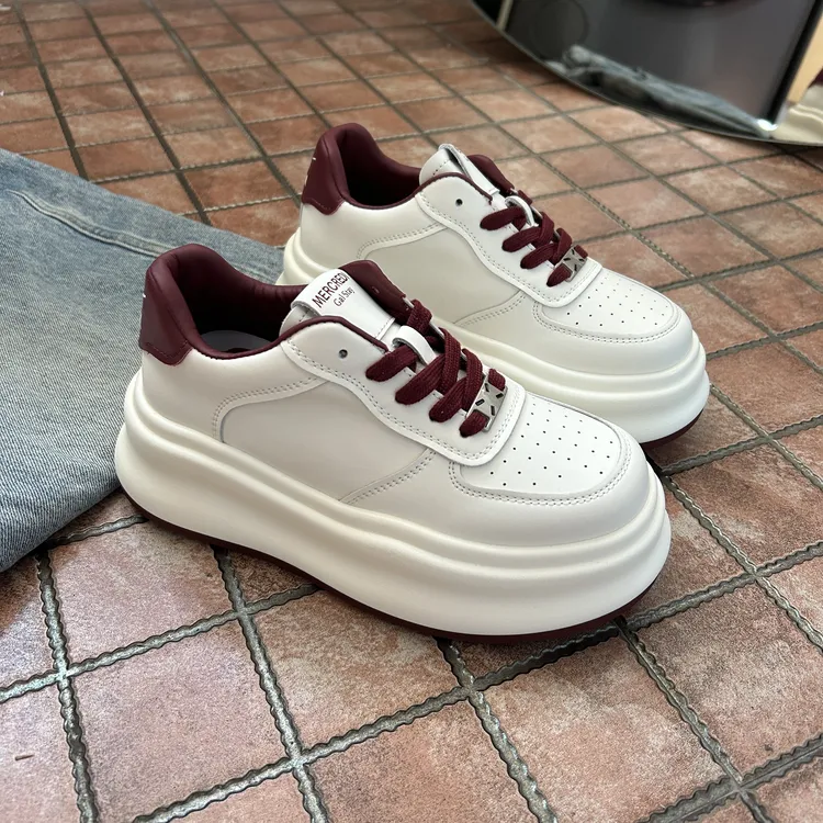 厚底小白鞋女款2024爆款百搭休闲运动鞋轻奢高级感增高白色板鞋潮