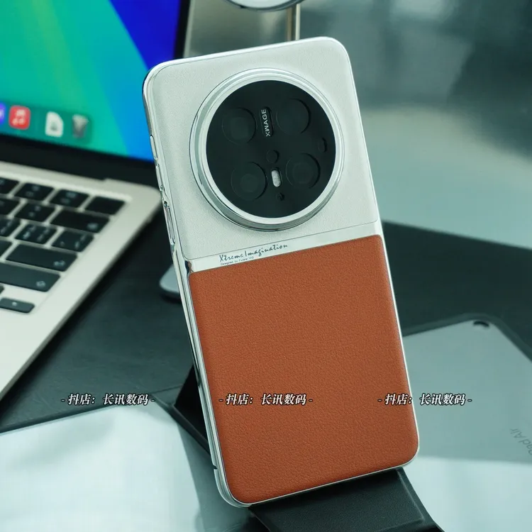 适用华为mate70pro手机壳素皮双拼pc电镀精孔mate70pro+轻薄硬壳