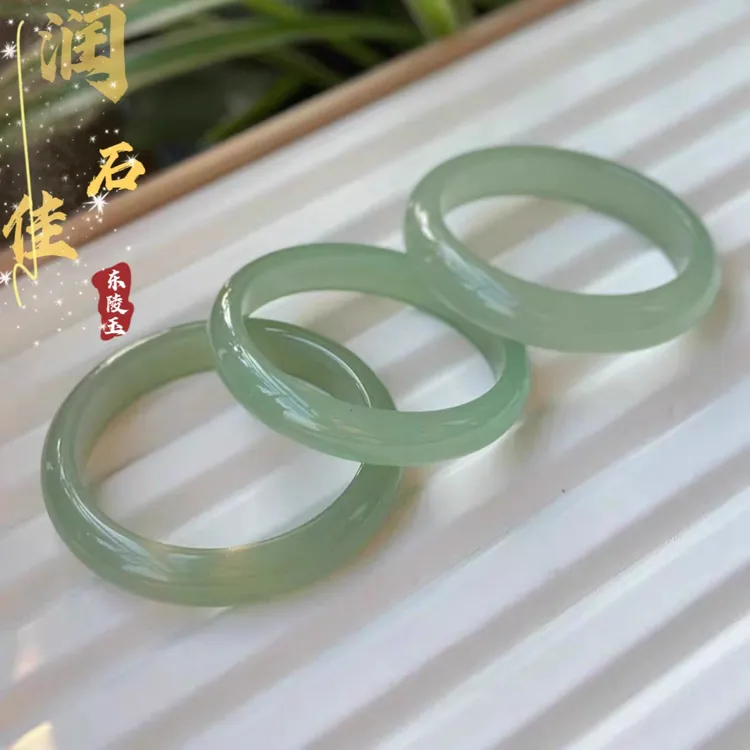 天然一级细料晴水色东陵玉手镯扁条平安玉镯子女远山黛玉手环保真