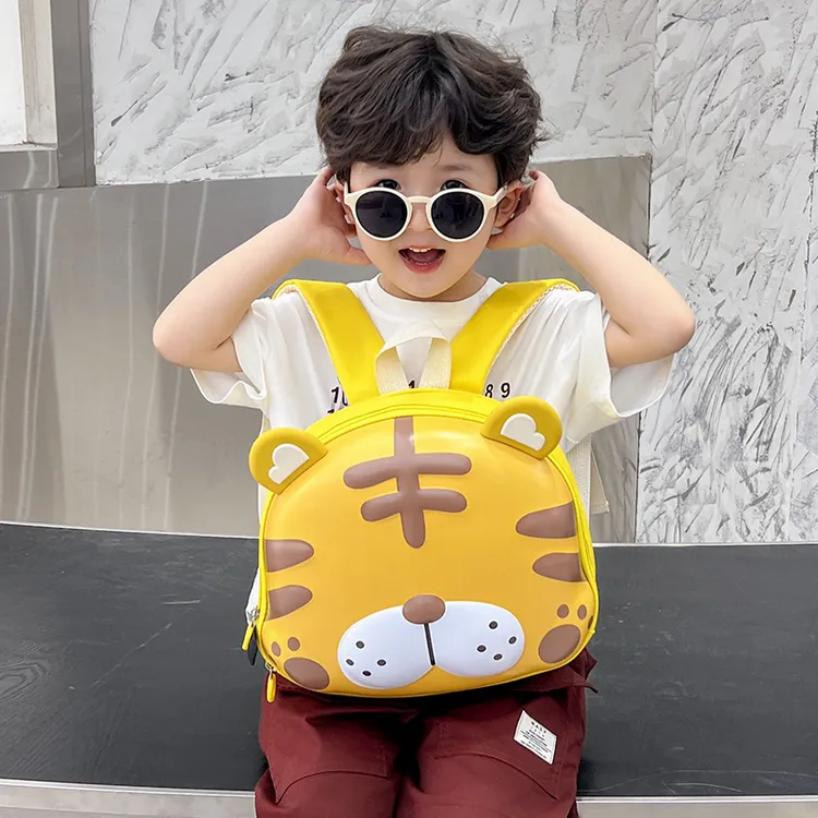 2025新款幼儿园书包男女童1-3岁背包轻便时尚双肩包小老虎蛋壳包1