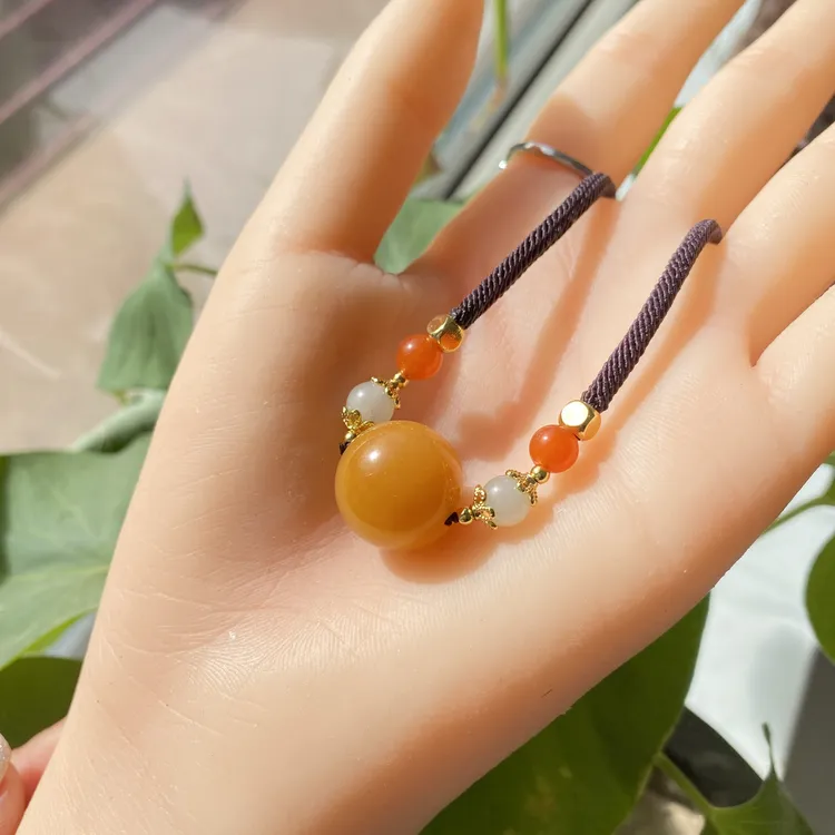 （福利）纯天然黄龙玉锁骨链吊坠
