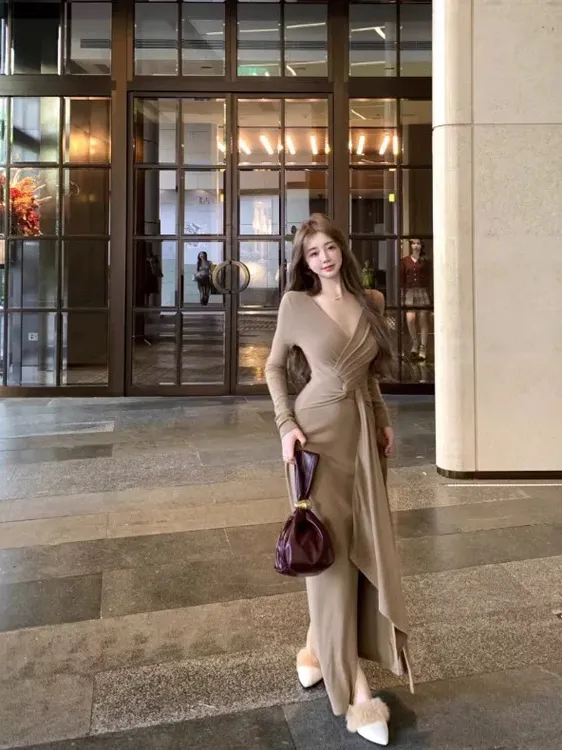 孙baobao 微胖定制气质v领纽结连衣裙设计感收腰绑带包臀裙长裙