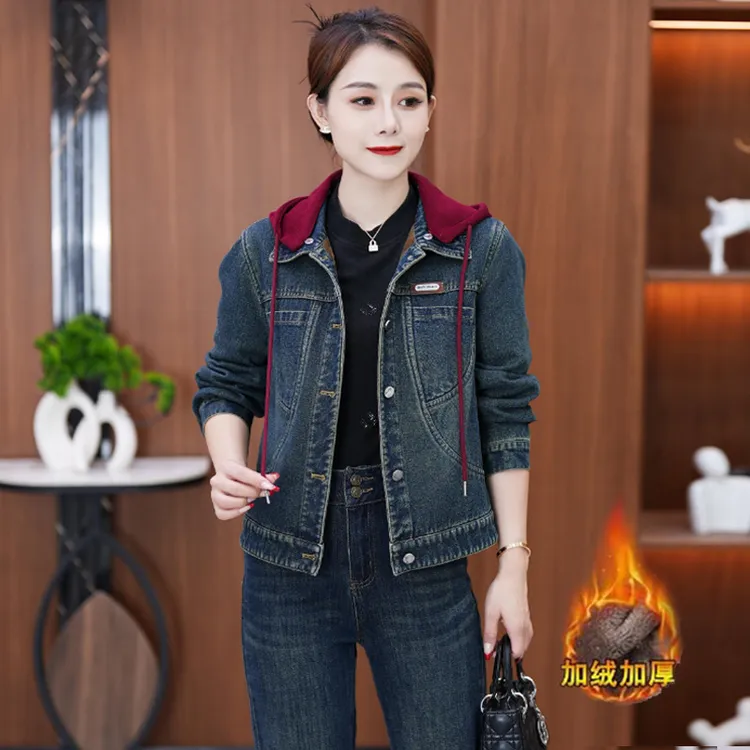 连帽牛仔衣女宽松显瘦小个子短款外套2025秋冬新款加绒加厚棉衣潮