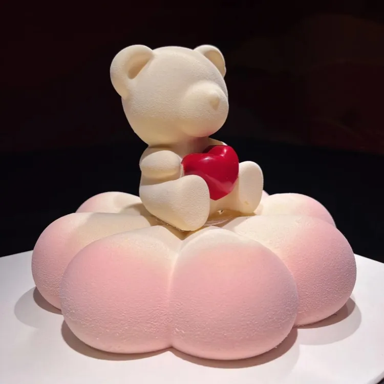 高级网红爆款花朵小熊抱心法式慕斯生日蛋糕定制全国同城配送上门