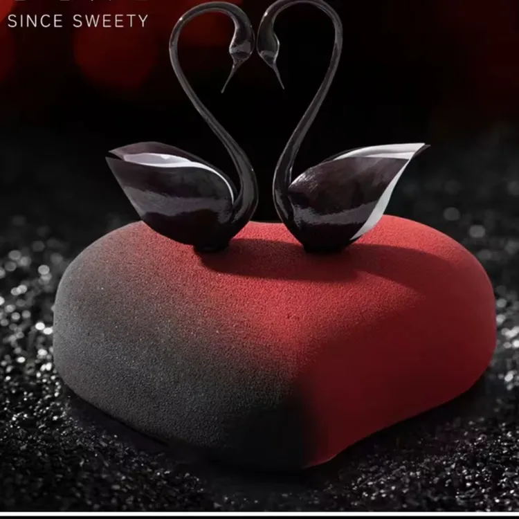 网红爆款高级爱心心形天鹅慕斯女神生日蛋糕仙女全国店同城配送